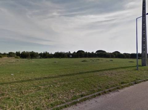 Lote de Terreno para construção de Escritórios ou Comércio com área de 5.098m².