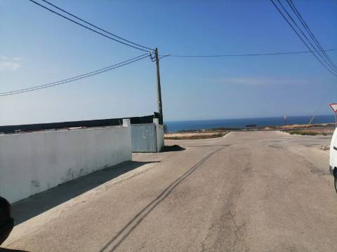 ARMAZÉM INDUSTRIAL COM LOGRADOURO E VISTA MAR, PENICHE