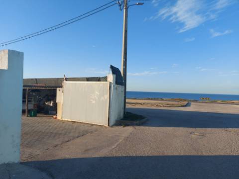 ARMAZÉM INDUSTRIAL COM LOGRADOURO E VISTA MAR, PENICHE