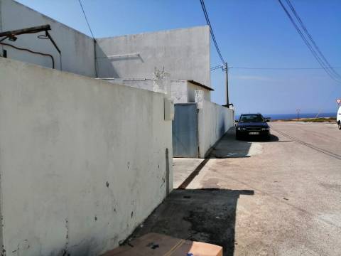 ARMAZÉM INDUSTRIAL COM LOGRADOURO E VISTA MAR, PENICHE