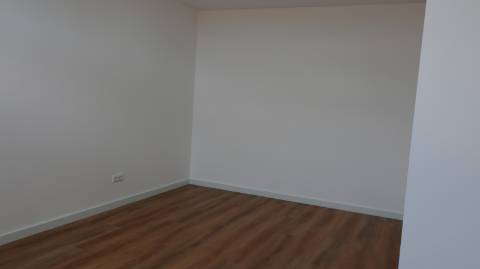 Moradia T3 com vista mar, localizada em Abelheira