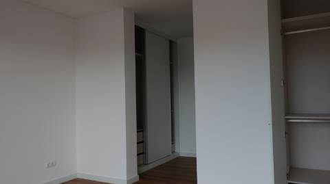 Moradia T3 com vista mar, localizada em Abelheira