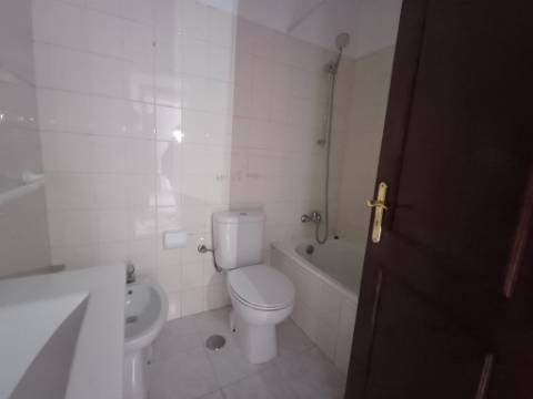 Apartamento T2, localizado em Lourinhã