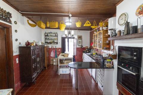 Solar (antiga casa senhorial da Quinta da Marteleira)