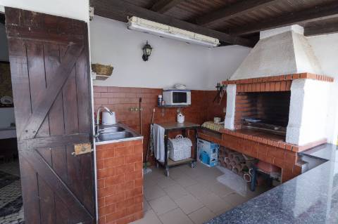 Solar (antiga casa senhorial da Quinta da Marteleira)