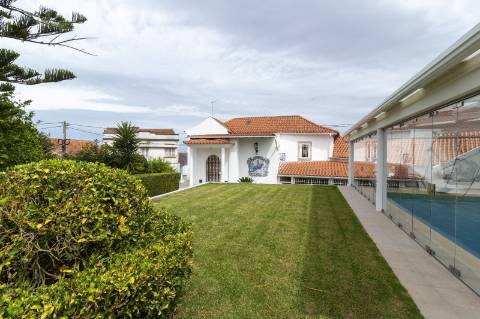 Solar (antiga casa senhorial da Quinta da Marteleira)