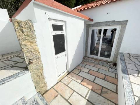 Moradia T2, localizada em Reguengo Grande