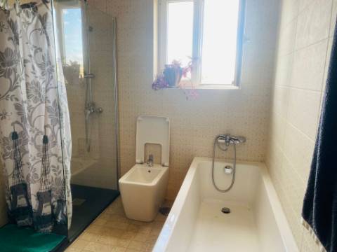 Moradia T3 localizada em Seixal- Lourinhã