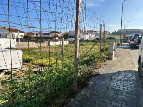 5 lotes de terreno em urbanização