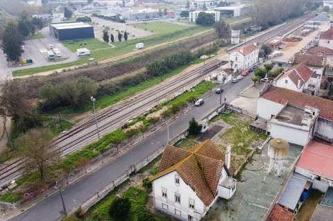 Propriedade espetacular e única à venda no centro do Bombarral
