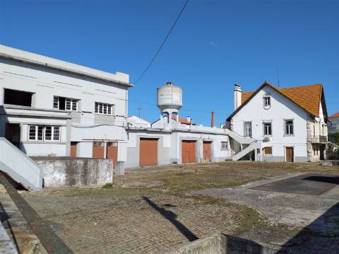 Propriedade espetacular e única à venda no centro do Bombarral
