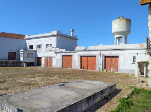 Propriedade espetacular e única à venda no centro do Bombarral