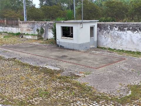 Propriedade espetacular e única à venda no centro do Bombarral