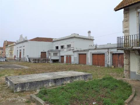 Propriedade espetacular e única à venda no centro do Bombarral