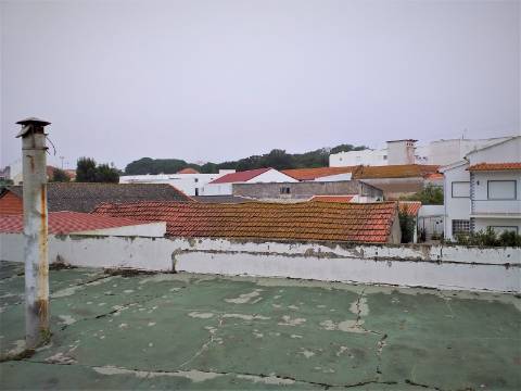 Propriedade espetacular e única à venda no centro do Bombarral