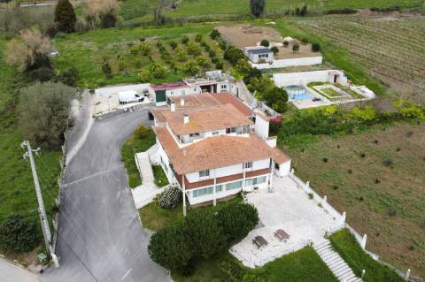 Habitação com piso para restauração