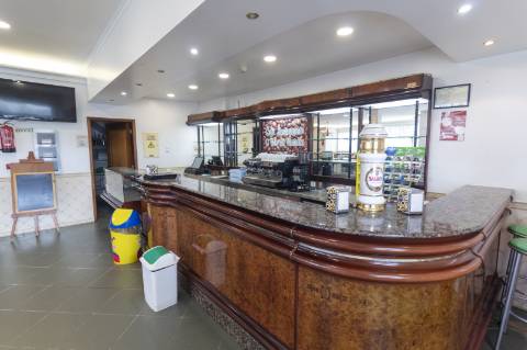 Habitação com piso para restauração