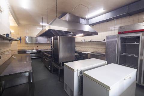 Habitação com piso para restauração