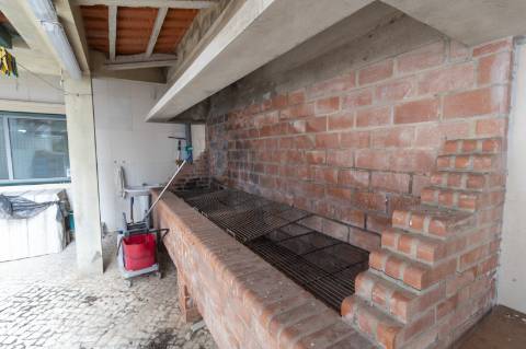 Habitação com piso para restauração