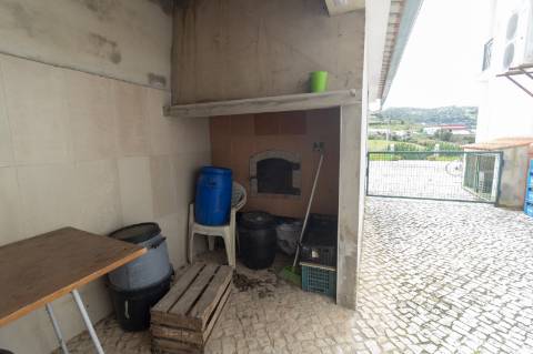 Habitação com piso para restauração