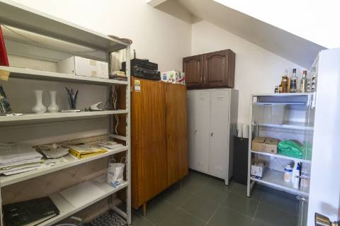 Habitação com piso para restauração