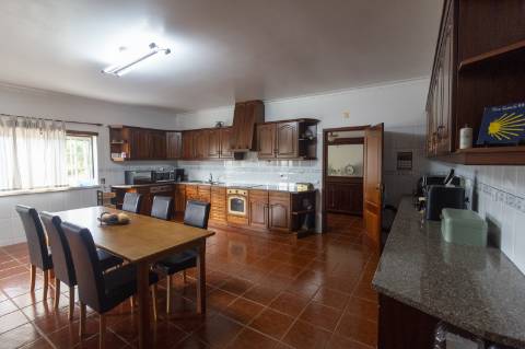 Habitação com piso para restauração