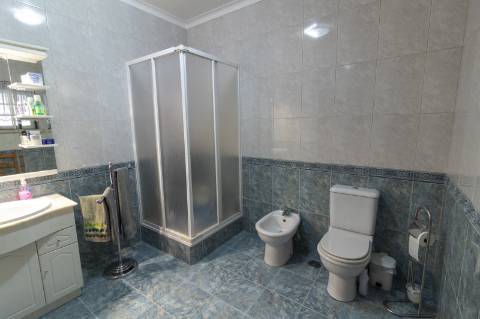 Habitação com piso para restauração