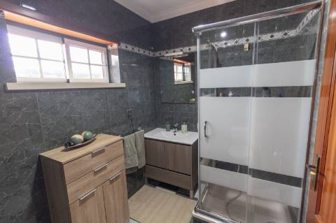 Habitação com piso para restauração