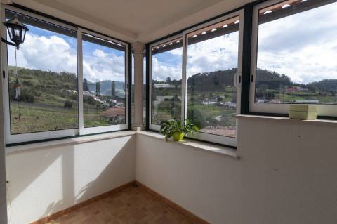 Habitação com piso para restauração