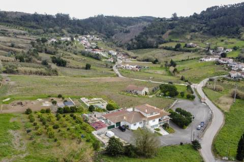 Habitação com piso para restauração
