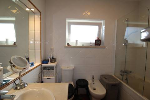 Moradia T5, localizada em Carvalhal Benfeito- Caldas das Rainha