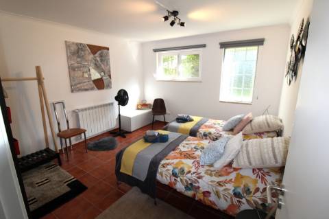 Moradia T5, localizada em Carvalhal Benfeito- Caldas das Rainha