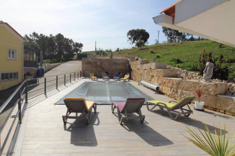 Moradia T5, localizada em Carvalhal Benfeito- Caldas das Rainha