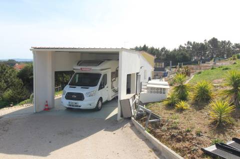 Moradia T5, localizada em Carvalhal Benfeito- Caldas das Rainha