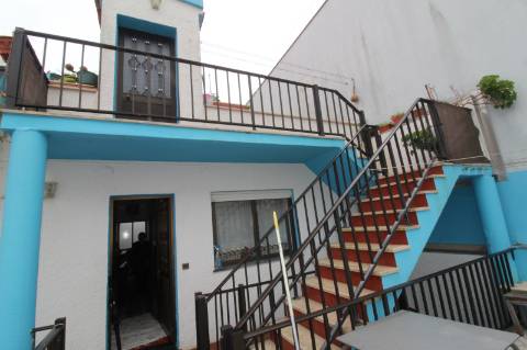 Moradia à venda Centro Nazaré, em 2º linha Mar