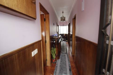 Moradia à venda Centro Nazaré, em 2º linha Mar