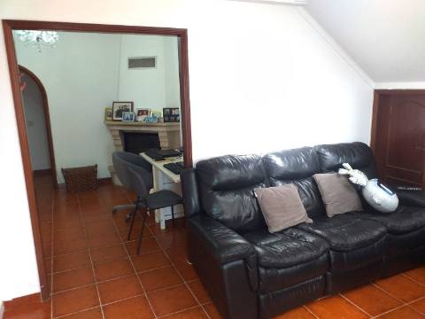 Moradia T3 - Serra D'el Rei, poucos minutos da maravilhosa praia do Baleal