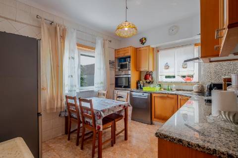 Moradia T3 - Santa Bárbara Lourinhã