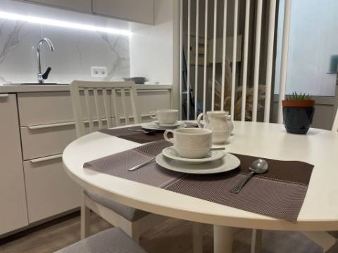 Apartamento remodelado T1 com projeto para licenciamento de alojamento local