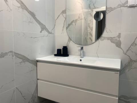 Apartamento remodelado T1 com projeto para licenciamento de alojamento local