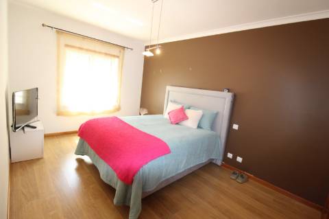 Apartamento T3 no Rés-do-Chão - Nazaré