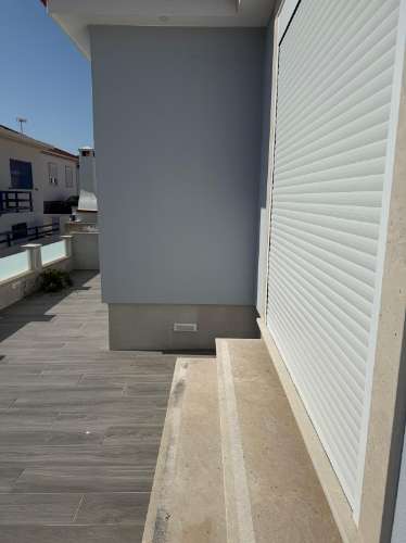 Moradia Térrea com Terraço e Piscina - BalealCoop