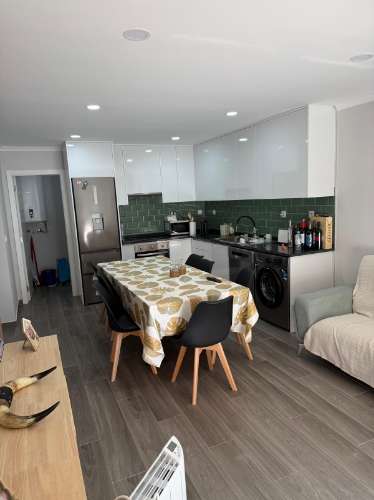 Moradia Térrea com Terraço e Piscina - BalealCoop