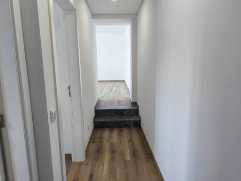 Moradia T3 em Vila Seca, Maxial