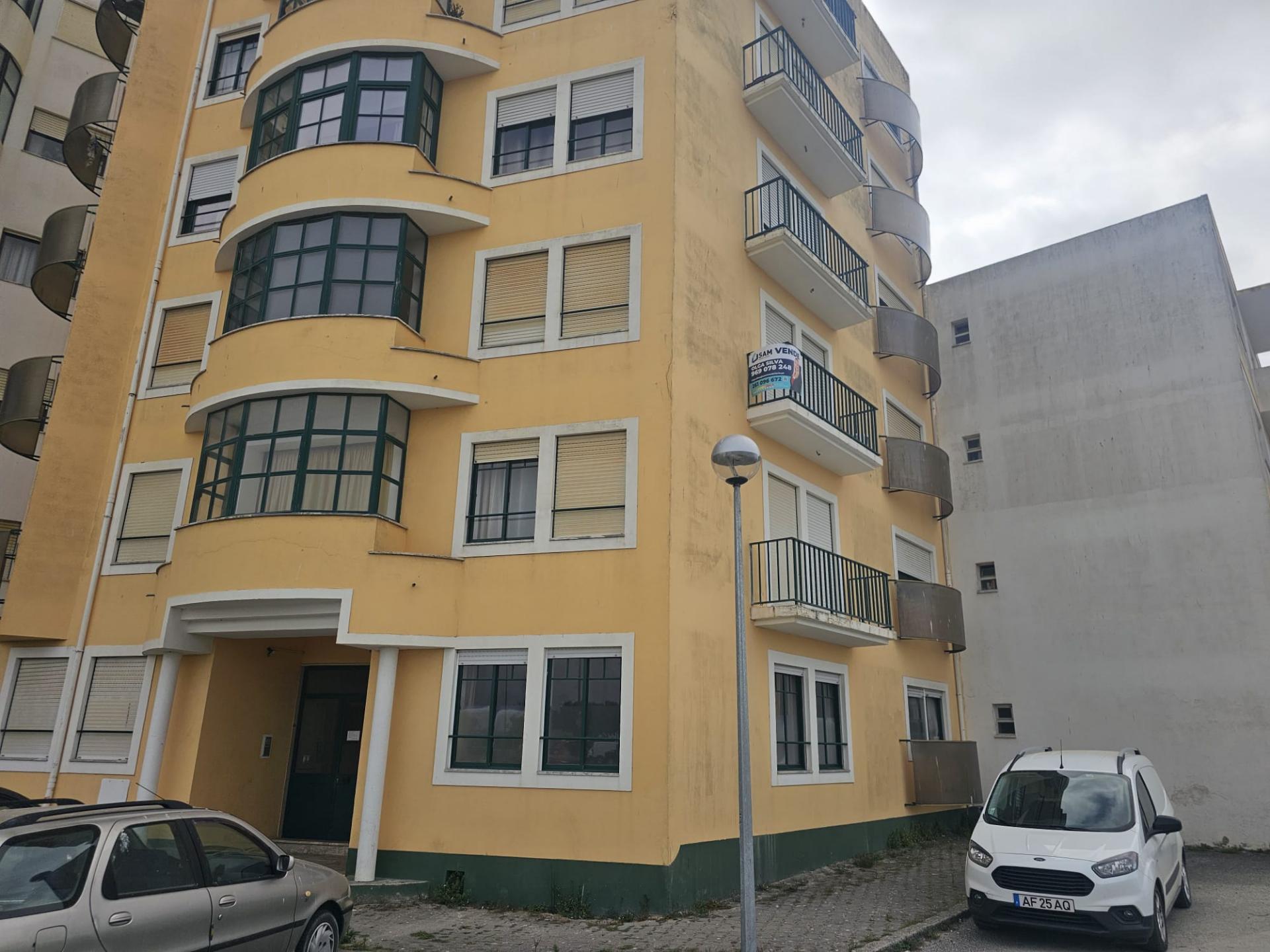 Apartamento T2 com elevador Peniche