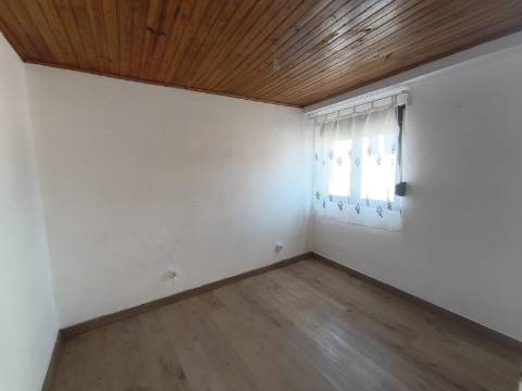 Casa Antiga com Charme - T2 com Vista Serra