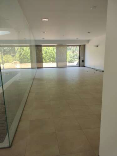 MORADIA ISOLADA

-5 Quartos, 582 m2 
-Marco, Marco de Canaveses
- O imóvel está a ser vendido no estado atual.
