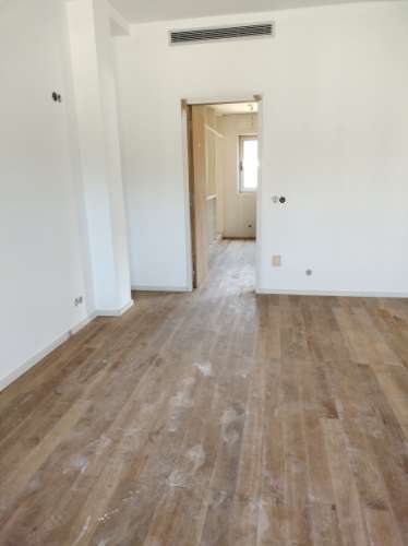 MORADIA ISOLADA

-5 Quartos, 582 m2 
-Marco, Marco de Canaveses
- O imóvel está a ser vendido no estado atual.
