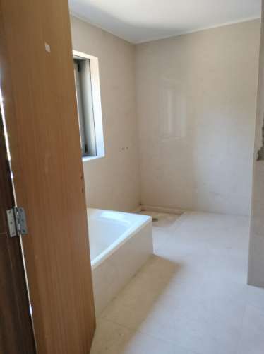 MORADIA ISOLADA

-5 Quartos, 582 m2 
-Marco, Marco de Canaveses
- O imóvel está a ser vendido no estado atual.
