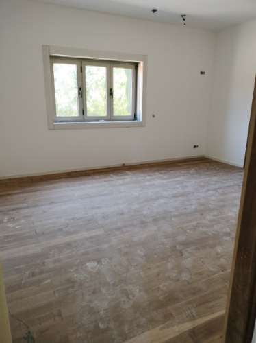 MORADIA ISOLADA

-5 Quartos, 582 m2 
-Marco, Marco de Canaveses
- O imóvel está a ser vendido no estado atual.
